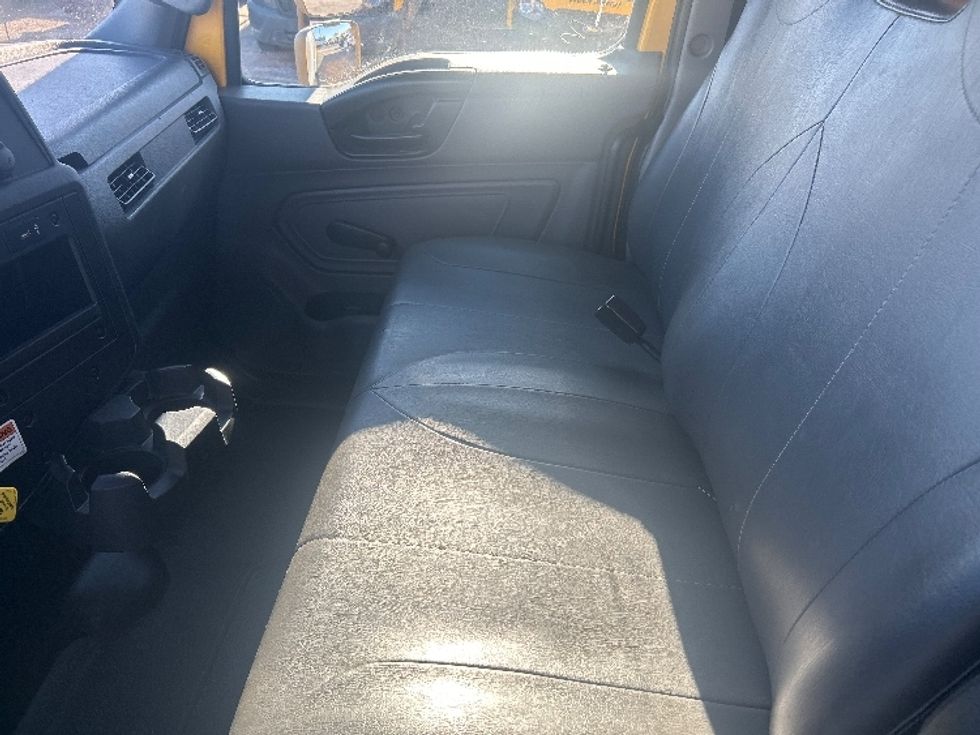 Medium Duty Box Truck-Light and Medium Duty Trucks-International-2021-MV607-San Antonio-TX-194,551\n\t\tmiles-$ 43,000 - Image 19