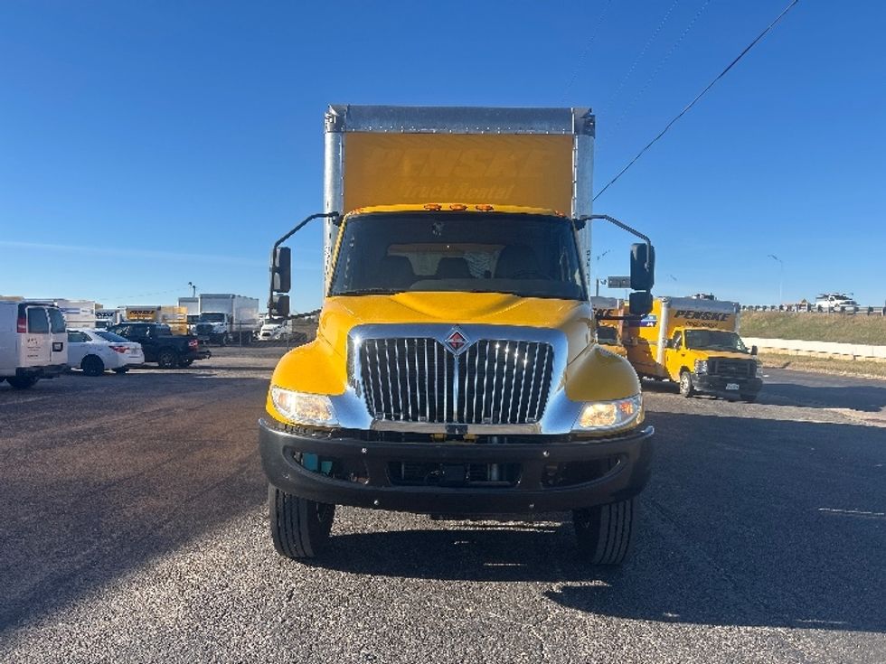 Medium Duty Box Truck-Light and Medium Duty Trucks-International-2021-MV607-San Antonio-TX-194,551\n\t\tmiles-$ 43,000 - Image 2