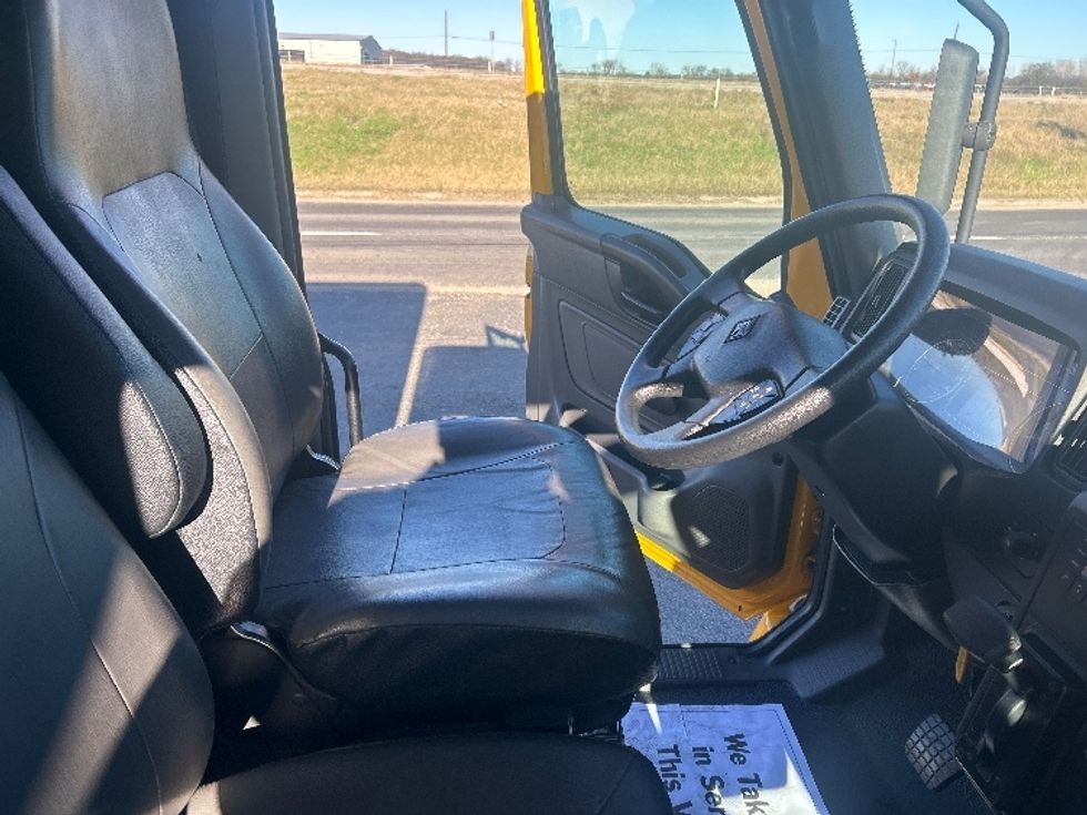 Medium Duty Box Truck-Light and Medium Duty Trucks-International-2021-MV607-San Antonio-TX-194,551\n\t\tmiles-$ 43,000 - Image 22