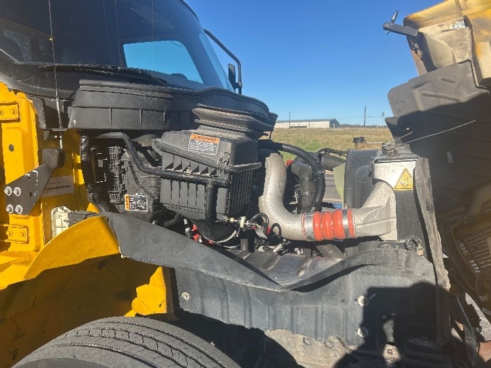 Medium Duty Box Truck-Light and Medium Duty Trucks-International-2021-MV607-San Antonio-TX-194,551\n\t\tmiles-$ 43,000 - Image 23