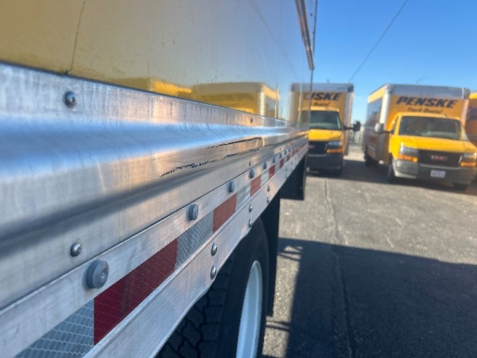 Medium Duty Box Truck-Light and Medium Duty Trucks-International-2021-MV607-San Antonio-TX-194,551\n\t\tmiles-$ 43,000 - Image 25