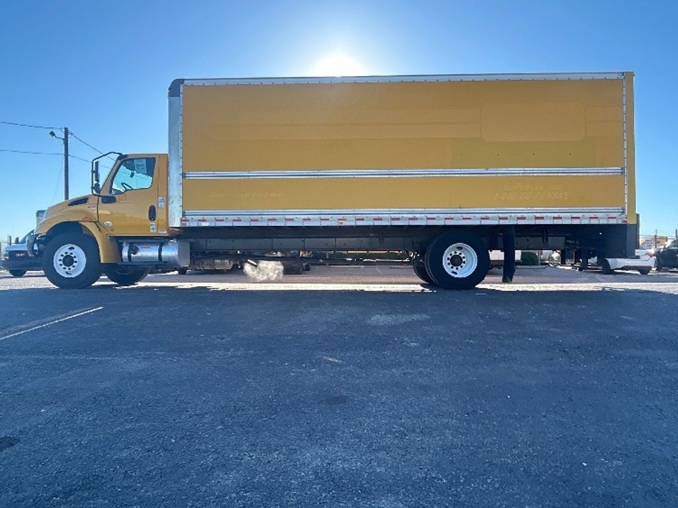 Medium Duty Box Truck-Light and Medium Duty Trucks-International-2021-MV607-San Antonio-TX-194,551\n\t\tmiles-$ 43,000 - Image 4