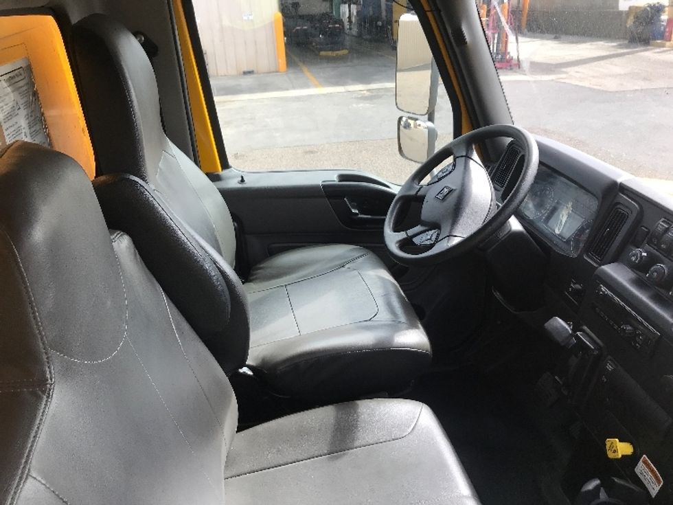 Medium Duty Box Truck-Light and Medium Duty Trucks-International-2021-MV607-San Antonio-TX-201,277\n\t\tmiles-$ 42,000 - Image 22