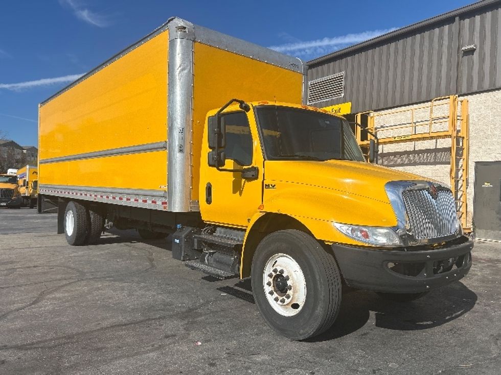 Medium Duty Box Truck-Light and Medium Duty Trucks-International-2021-MV607-San Antonio-TX-201,544\n\t\tmiles-$ 42,000 - Image 1