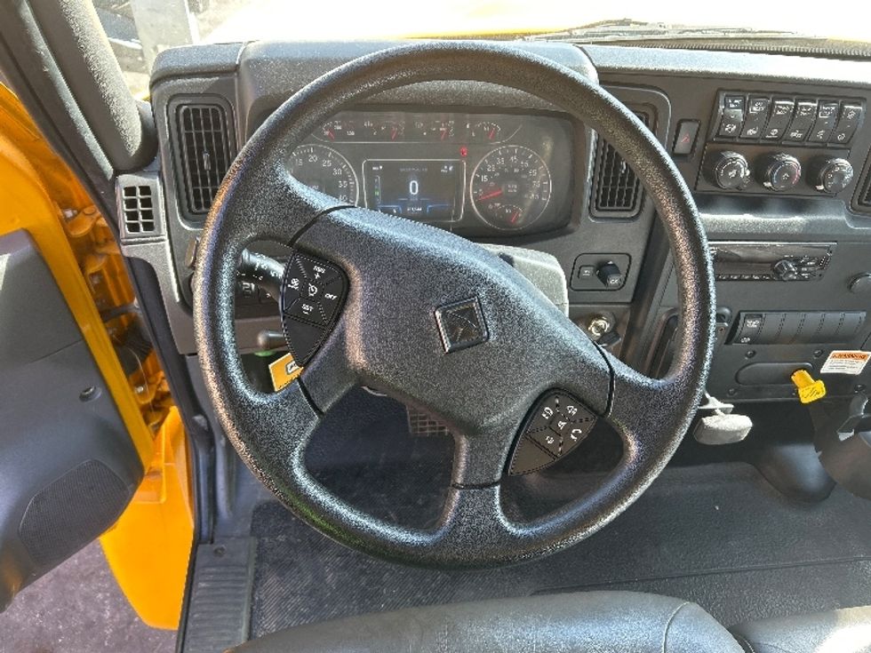 Medium Duty Box Truck-Light and Medium Duty Trucks-International-2021-MV607-San Antonio-TX-201,544\n\t\tmiles-$ 42,000 - Image 18