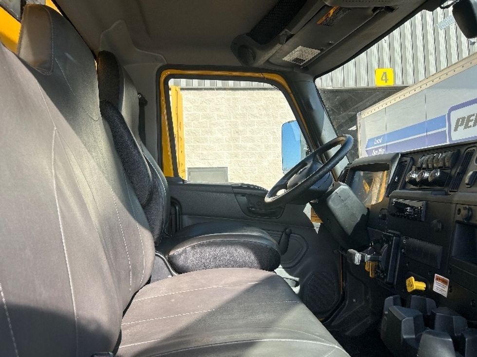 Medium Duty Box Truck-Light and Medium Duty Trucks-International-2021-MV607-San Antonio-TX-201,544\n\t\tmiles-$ 42,000 - Image 22