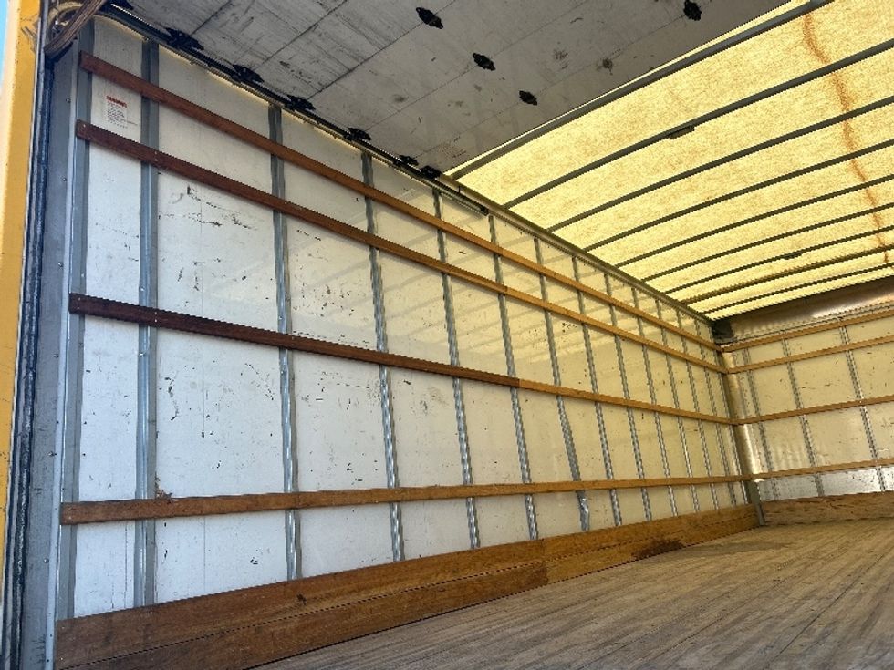 Medium Duty Box Truck-Light and Medium Duty Trucks-International-2021-MV607-San Antonio-TX-205,725\n\t\tmiles-$ 41,500 - Image 11