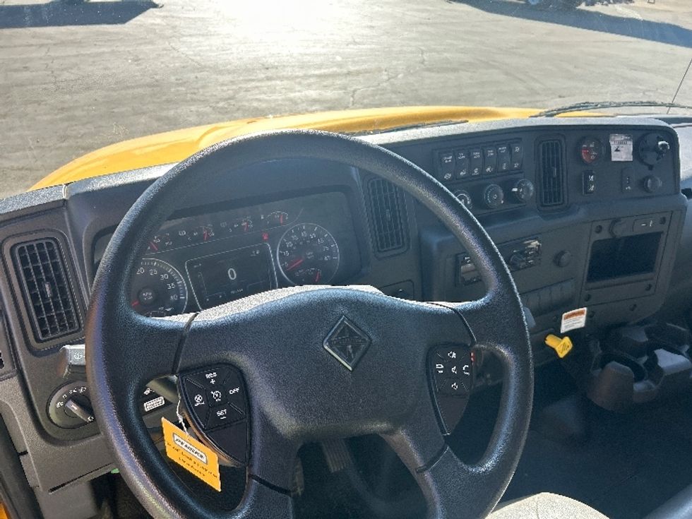 Medium Duty Box Truck-Light and Medium Duty Trucks-International-2021-MV607-San Antonio-TX-205,725\n\t\tmiles-$ 41,500 - Image 17