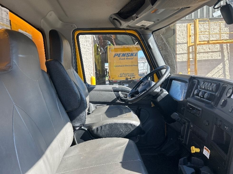Medium Duty Box Truck-Light and Medium Duty Trucks-International-2021-MV607-San Antonio-TX-205,725\n\t\tmiles-$ 41,500 - Image 22