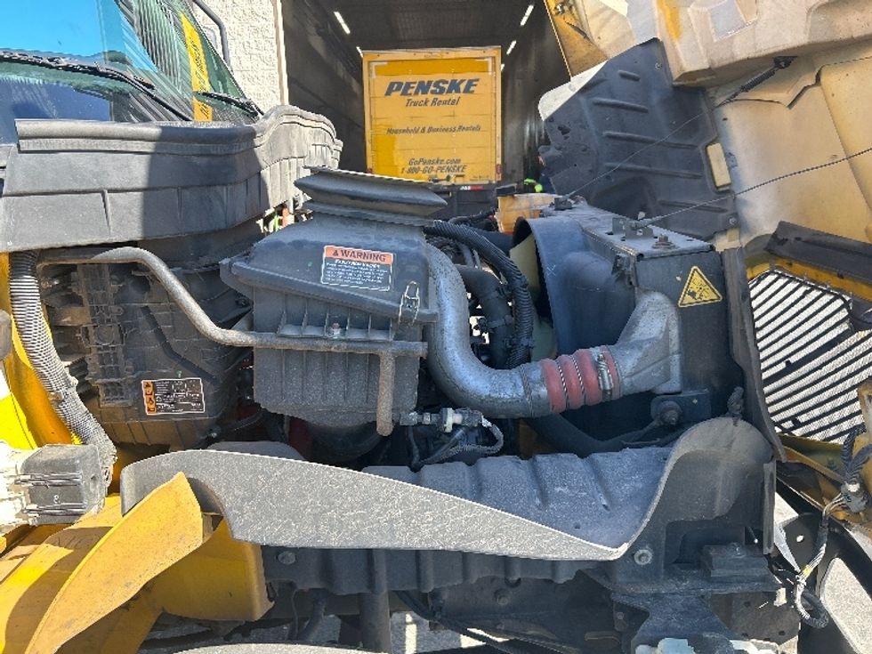 Medium Duty Box Truck-Light and Medium Duty Trucks-International-2021-MV607-San Antonio-TX-205,725\n\t\tmiles-$ 41,500 - Image 23