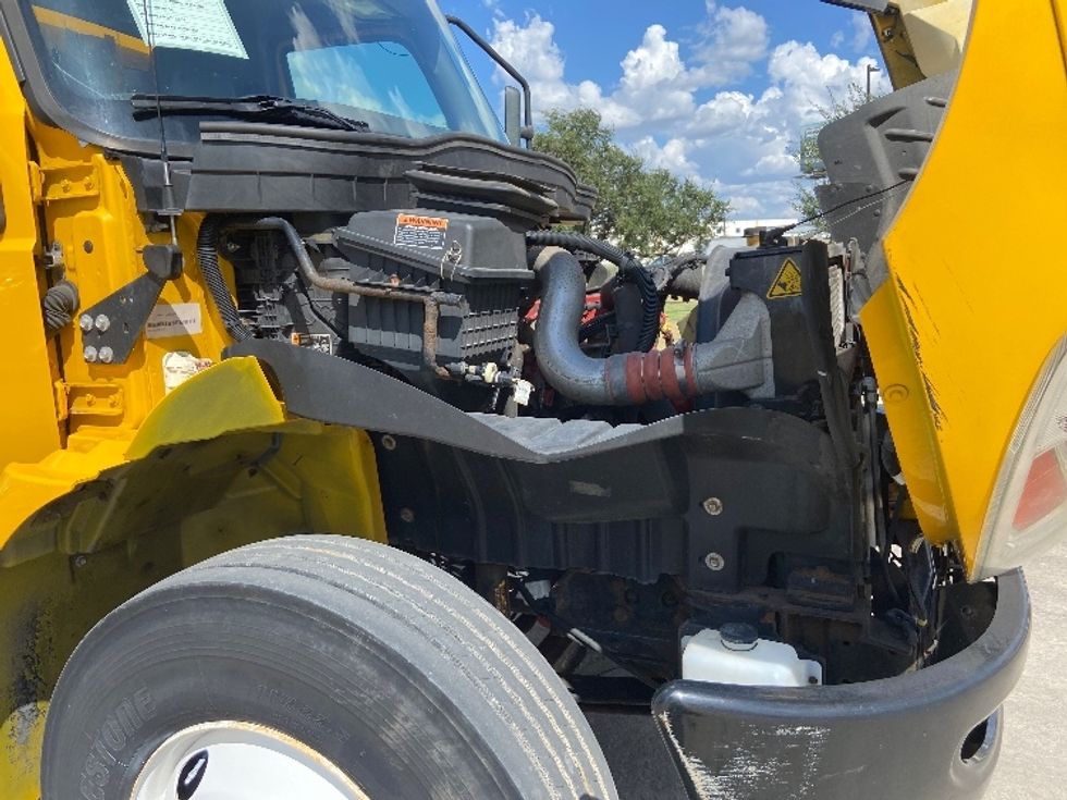 Medium Duty Box Truck-Light and Medium Duty Trucks-International-2021-MV607-San Antonio-TX-208,330\n\t\tmiles-$ 41,000 - Image 22
