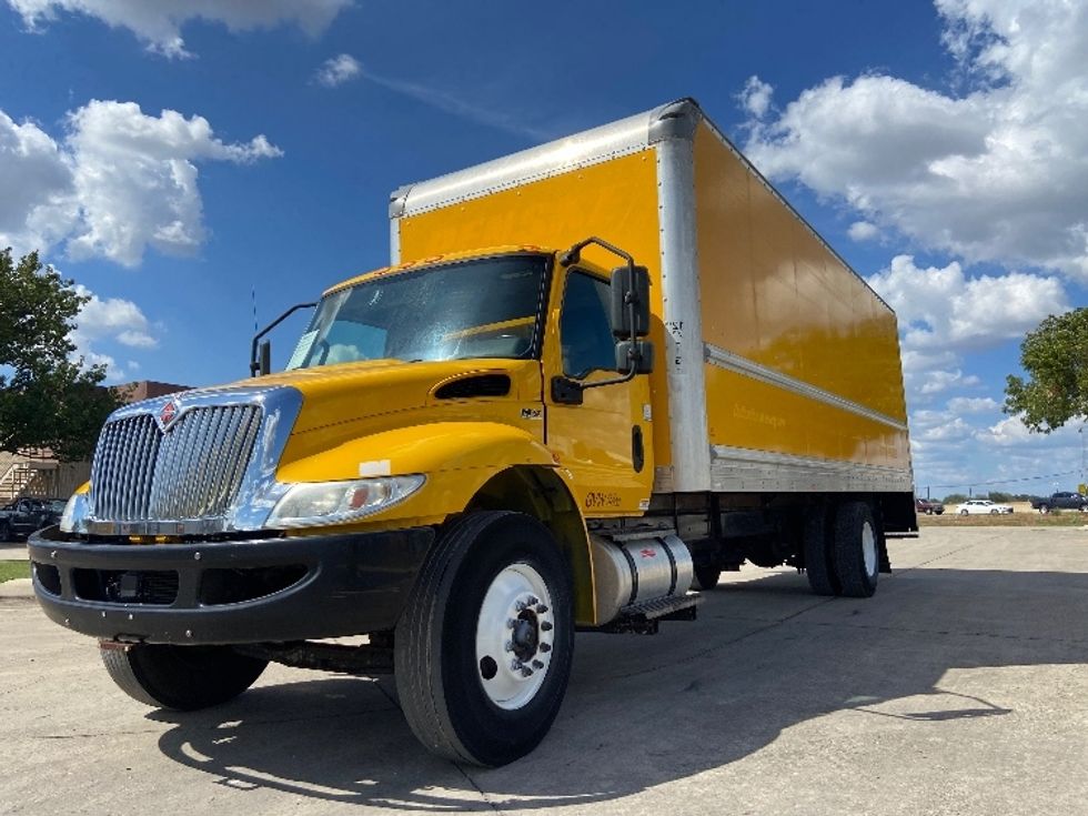 Medium Duty Box Truck-Light and Medium Duty Trucks-International-2021-MV607-San Antonio-TX-208,330\n\t\tmiles-$ 41,000 - Image 3