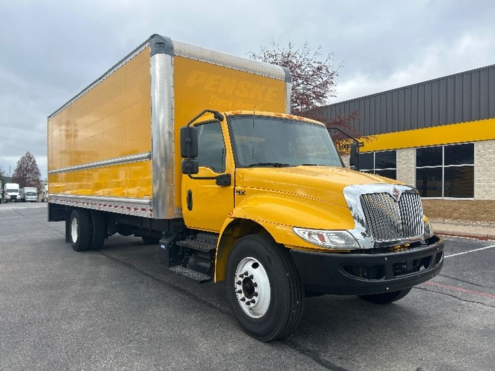 Medium Duty Box Truck-Light and Medium Duty Trucks-International-2021-MV607-San Antonio-TX-209,443\n\t\tmiles-$ 41,000 - Image 1