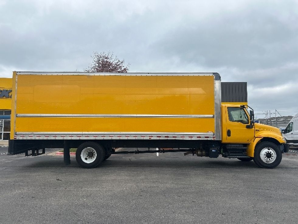 Medium Duty Box Truck-Light and Medium Duty Trucks-International-2021-MV607-San Antonio-TX-209,443\n\t\tmiles-$ 41,000 - Image 15