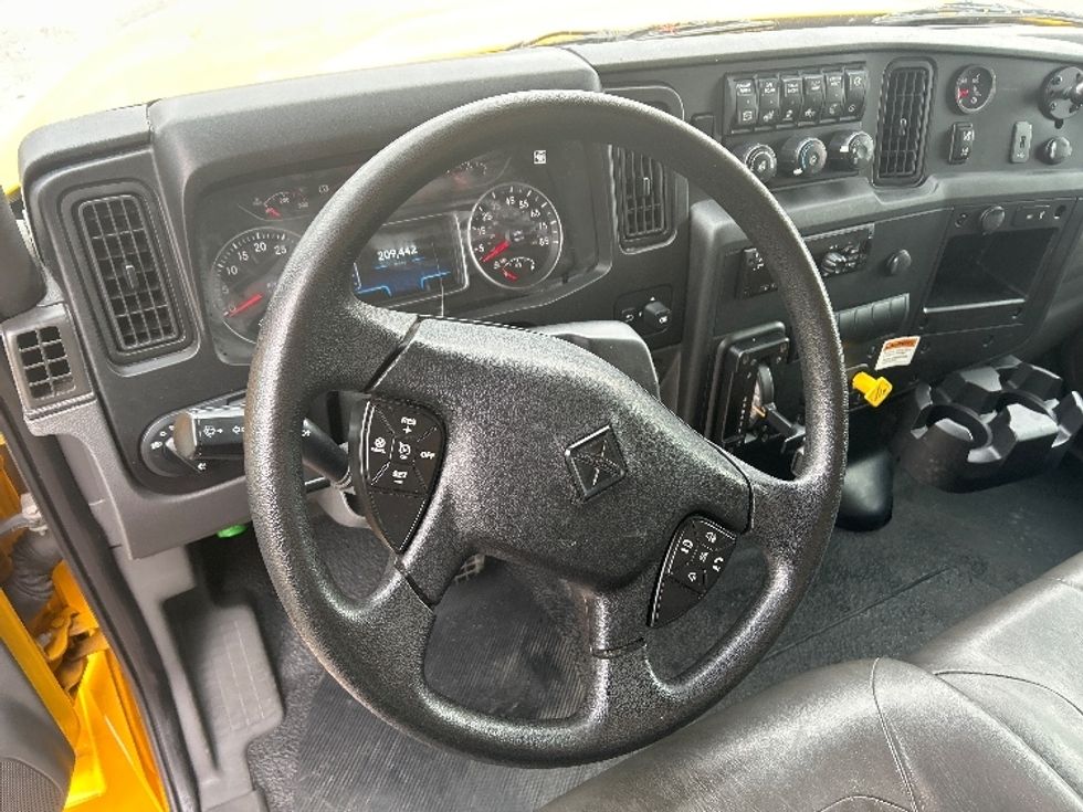 Medium Duty Box Truck-Light and Medium Duty Trucks-International-2021-MV607-San Antonio-TX-209,443\n\t\tmiles-$ 41,000 - Image 17