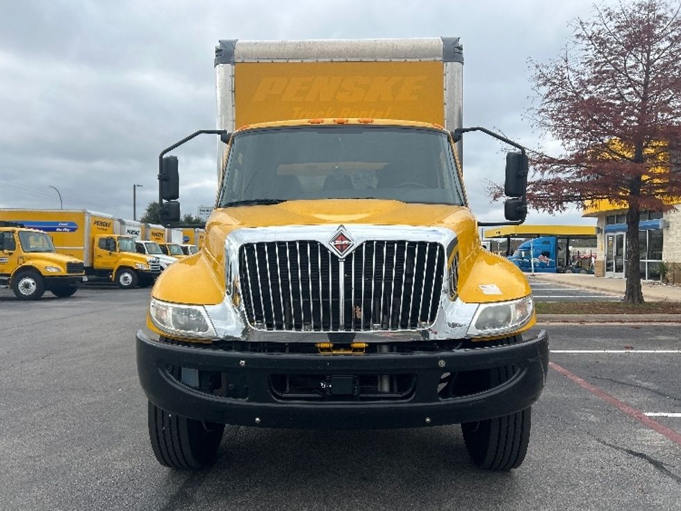 Medium Duty Box Truck-Light and Medium Duty Trucks-International-2021-MV607-San Antonio-TX-209,443\n\t\tmiles-$ 41,000 - Image 2