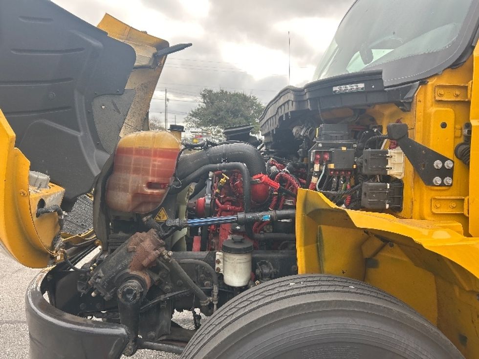 Medium Duty Box Truck-Light and Medium Duty Trucks-International-2021-MV607-San Antonio-TX-209,443\n\t\tmiles-$ 41,000 - Image 24