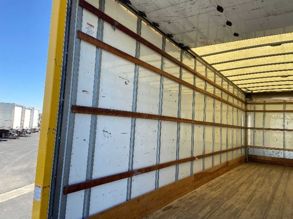 Medium Duty Box Truck-Light and Medium Duty Trucks-International-2021-MV607-San Antonio-TX-210,588\n\t\tmiles-$ 40,750 - Image 11