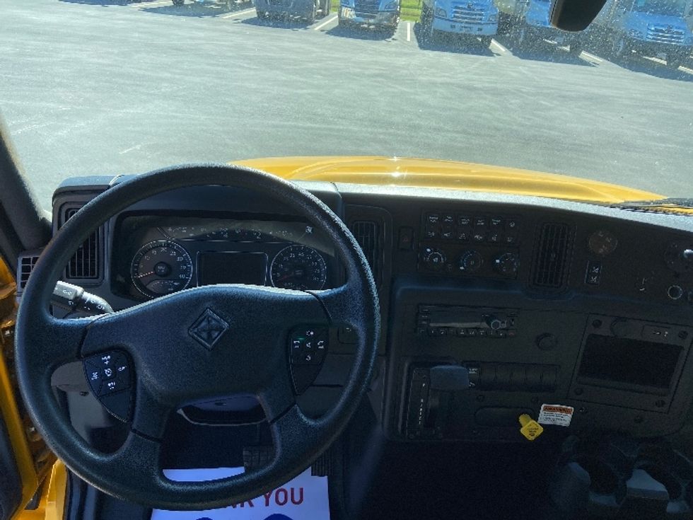 Medium Duty Box Truck-Light and Medium Duty Trucks-International-2021-MV607-San Antonio-TX-210,588\n\t\tmiles-$ 40,750 - Image 18