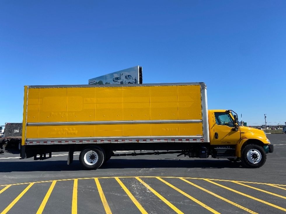 Medium Duty Box Truck-Light and Medium Duty Trucks-International-2021-MV607-San Antonio-TX-210,588\n\t\tmiles-$ 40,750 - Image 15
