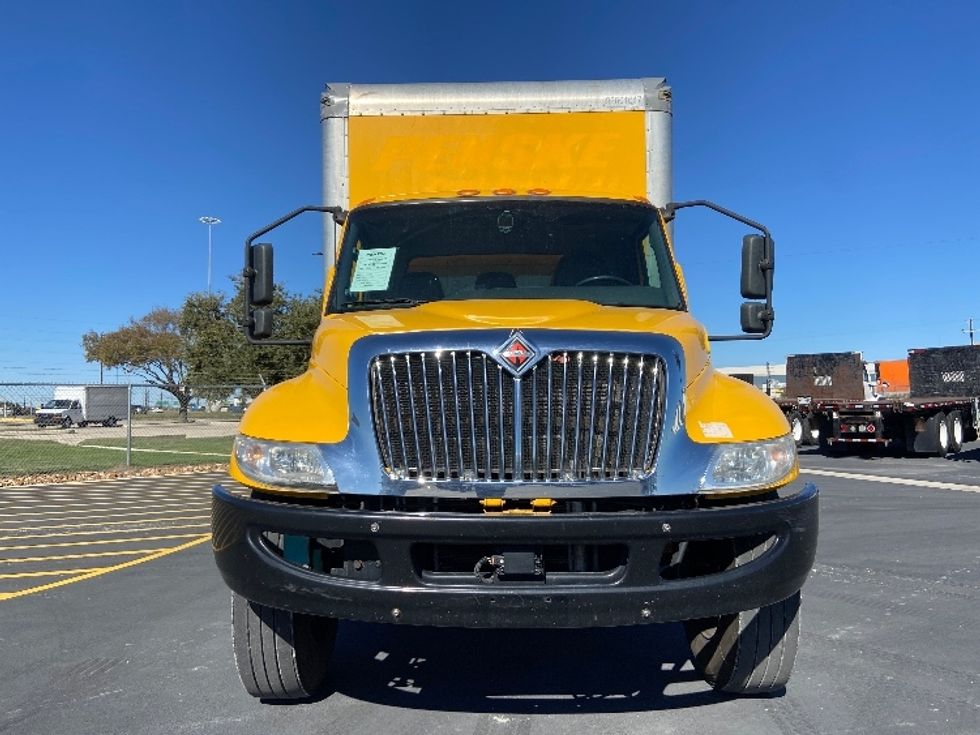Medium Duty Box Truck-Light and Medium Duty Trucks-International-2021-MV607-San Antonio-TX-210,588\n\t\tmiles-$ 40,750 - Image 2