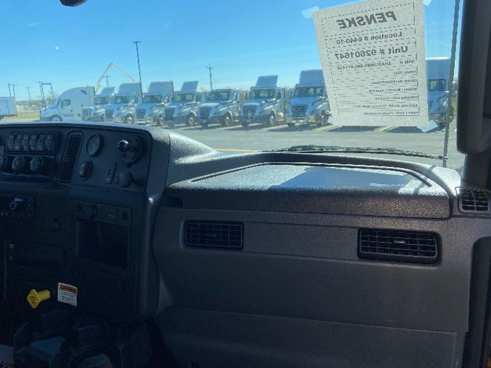 Medium Duty Box Truck-Light and Medium Duty Trucks-International-2021-MV607-San Antonio-TX-210,588\n\t\tmiles-$ 40,750 - Image 21