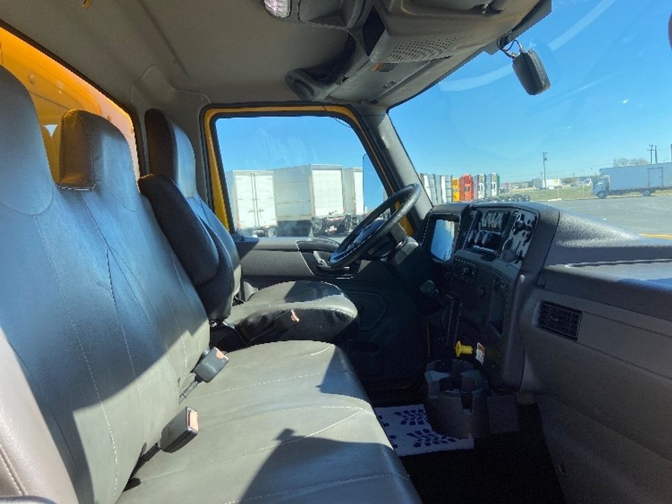 Medium Duty Box Truck-Light and Medium Duty Trucks-International-2021-MV607-San Antonio-TX-210,588\n\t\tmiles-$ 40,750 - Image 22