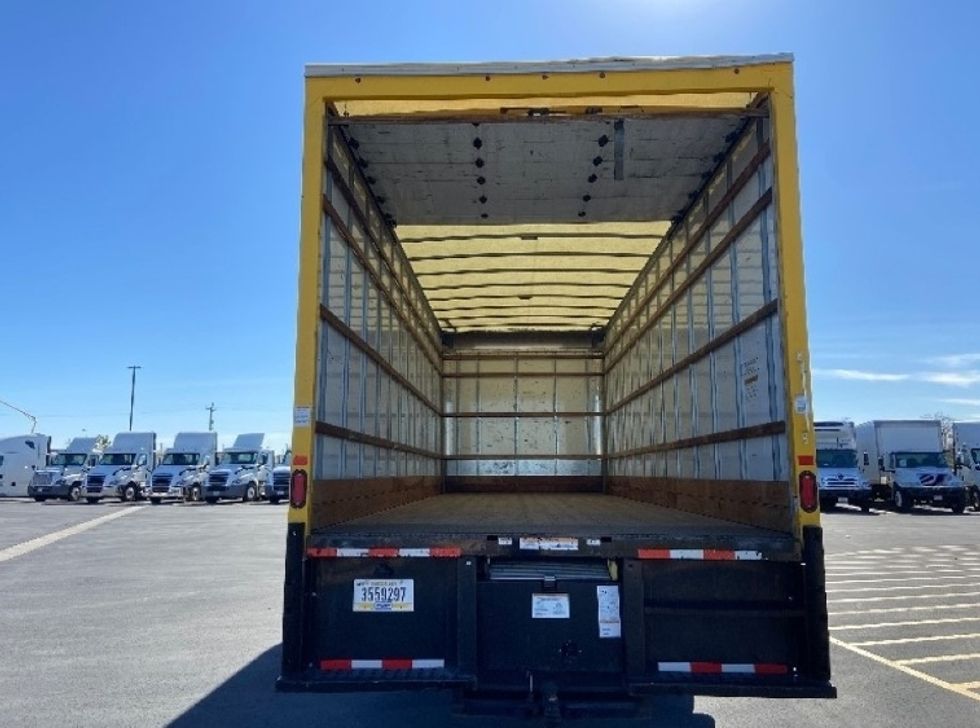 Medium Duty Box Truck-Light and Medium Duty Trucks-International-2021-MV607-San Antonio-TX-210,588\n\t\tmiles-$ 40,750 - Image 8