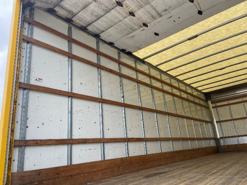 Medium Duty Box Truck-Light and Medium Duty Trucks-International-2021-MV607-San Antonio-TX-213,120\n\t\tmiles-$ 40,250 - Image 11