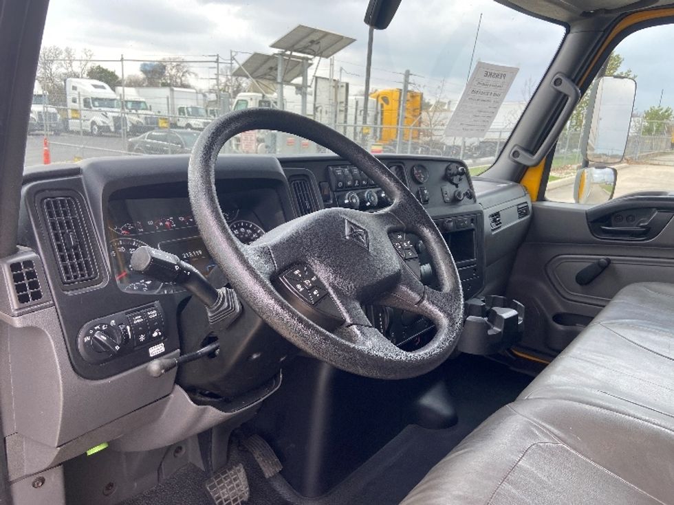 Medium Duty Box Truck-Light and Medium Duty Trucks-International-2021-MV607-San Antonio-TX-213,120\n\t\tmiles-$ 40,250 - Image 17