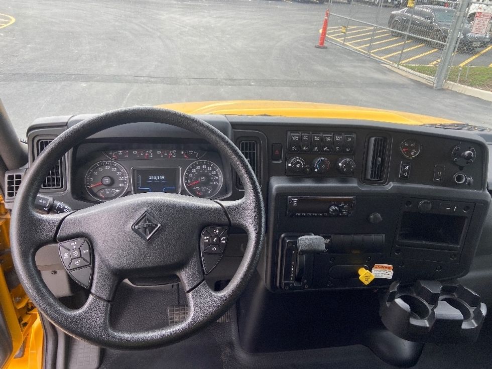 Medium Duty Box Truck-Light and Medium Duty Trucks-International-2021-MV607-San Antonio-TX-213,120\n\t\tmiles-$ 40,250 - Image 18