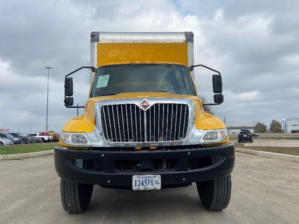 Medium Duty Box Truck-Light and Medium Duty Trucks-International-2021-MV607-San Antonio-TX-213,120\n\t\tmiles-$ 40,250 - Image 2