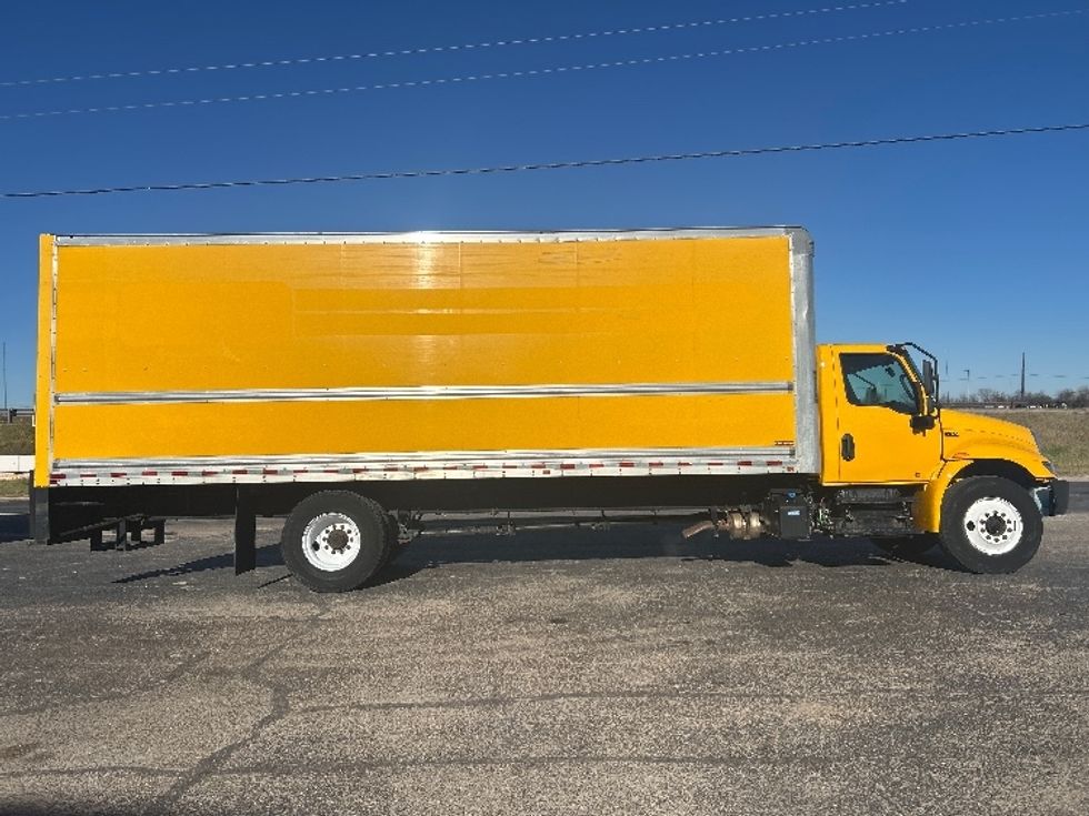 Medium Duty Box Truck-Light and Medium Duty Trucks-International-2021-MV607-San Antonio-TX-213,210\n\t\tmiles-$ 40,250 - Image 15