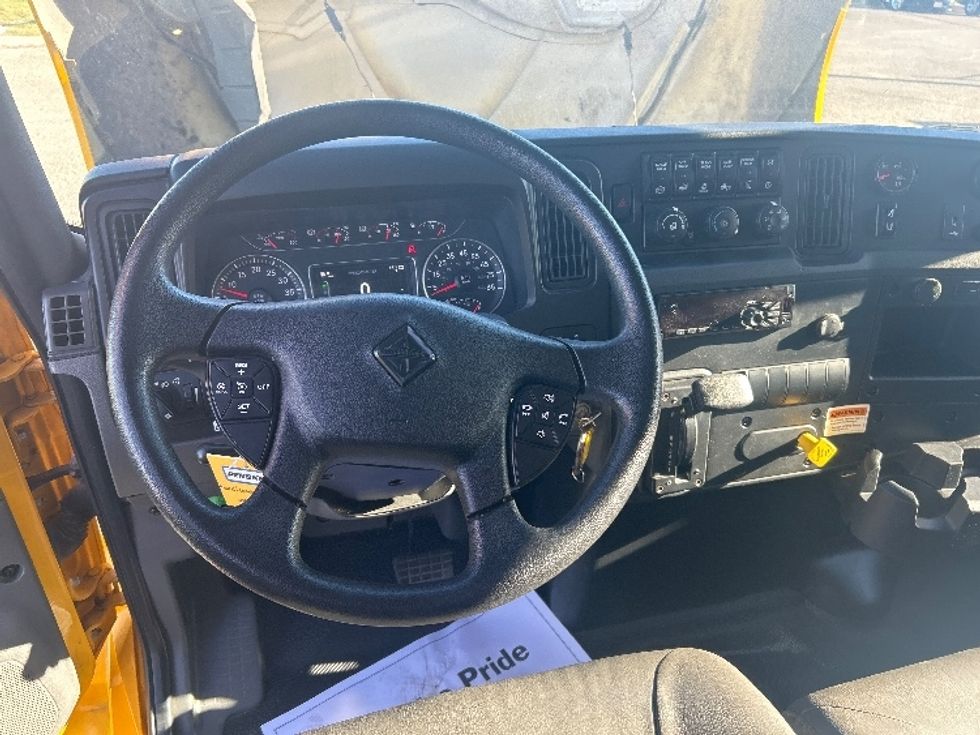 Medium Duty Box Truck-Light and Medium Duty Trucks-International-2021-MV607-San Antonio-TX-213,210\n\t\tmiles-$ 40,250 - Image 18