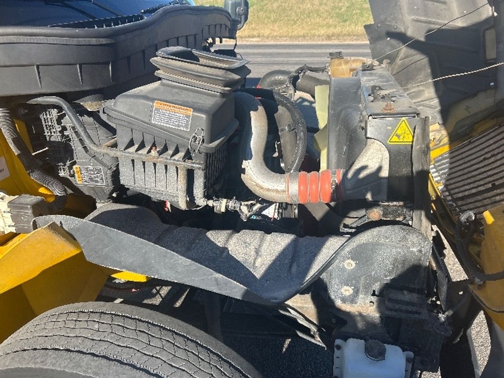 Medium Duty Box Truck-Light and Medium Duty Trucks-International-2021-MV607-San Antonio-TX-213,210\n\t\tmiles-$ 40,250 - Image 23