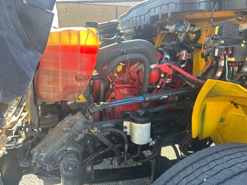 Medium Duty Box Truck-Light and Medium Duty Trucks-International-2021-MV607-San Antonio-TX-213,210\n\t\tmiles-$ 40,250 - Image 24