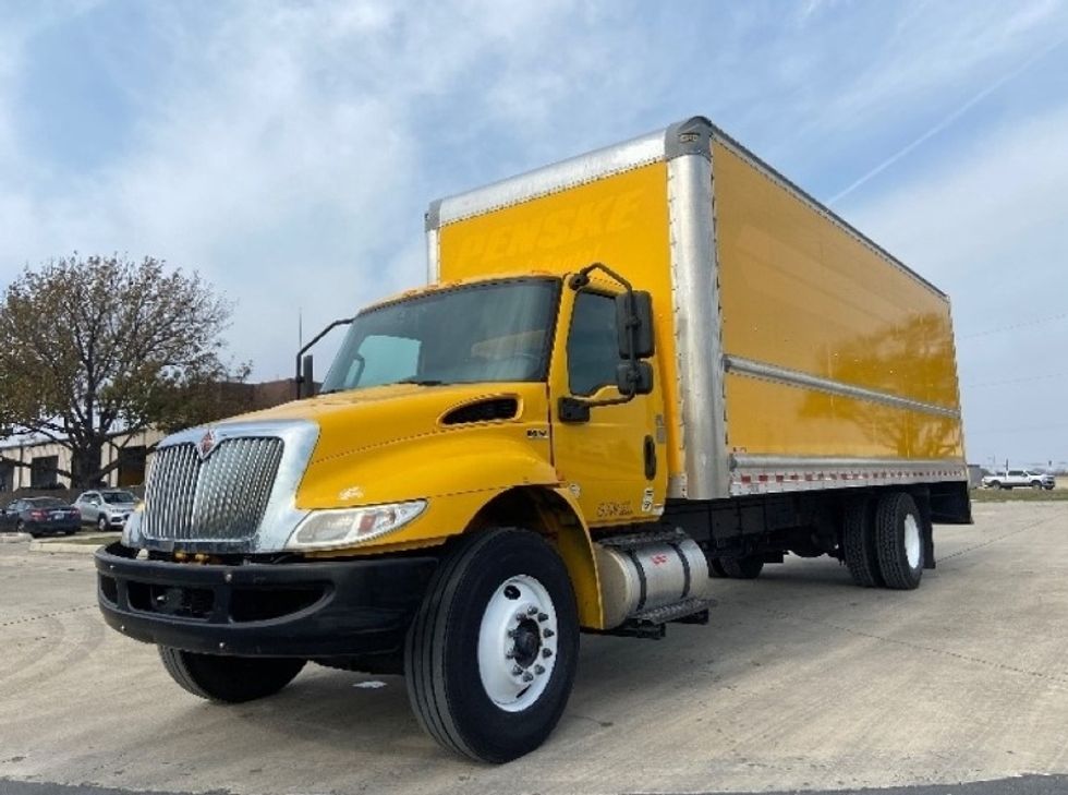 Medium Duty Box Truck-Light and Medium Duty Trucks-International-2021-MV607-San Antonio-TX-219,348\n\t\tmiles-$ 39,500 - Image 3