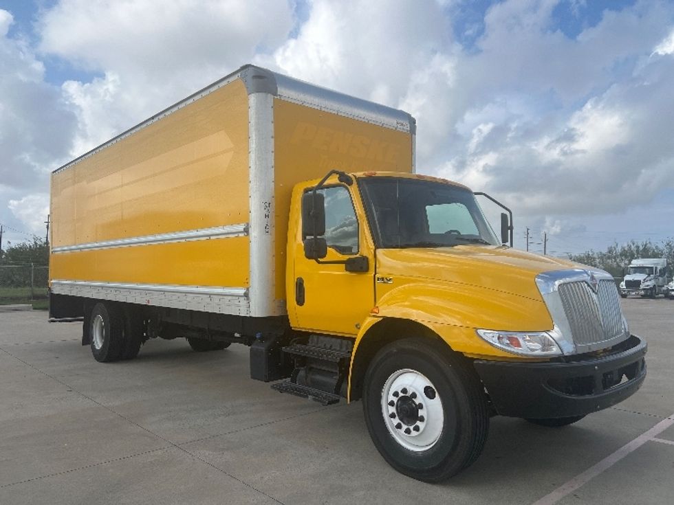 Medium Duty Box Truck-Light and Medium Duty Trucks-International-2021-MV607-San Antonio-TX-222,892\n\t\tmiles-$ 39,000 - Image 1