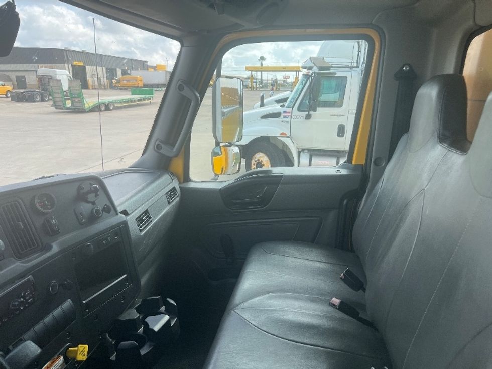 Medium Duty Box Truck-Light and Medium Duty Trucks-International-2021-MV607-San Antonio-TX-222,892\n\t\tmiles-$ 39,000 - Image 19