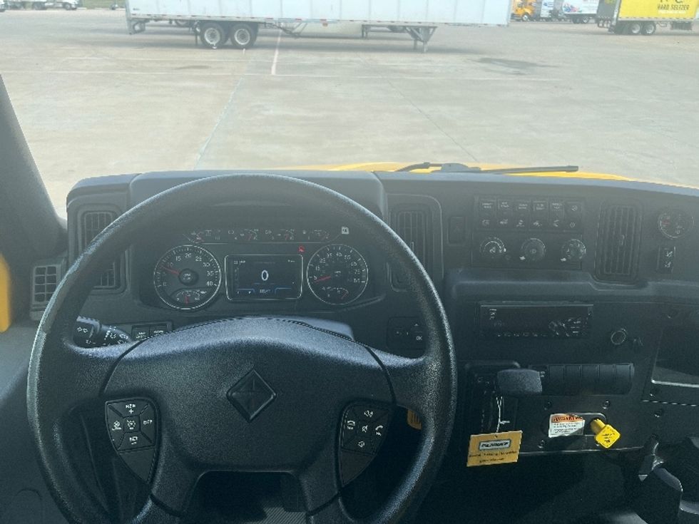 Medium Duty Box Truck-Light and Medium Duty Trucks-International-2021-MV607-San Antonio-TX-222,892\n\t\tmiles-$ 39,000 - Image 18