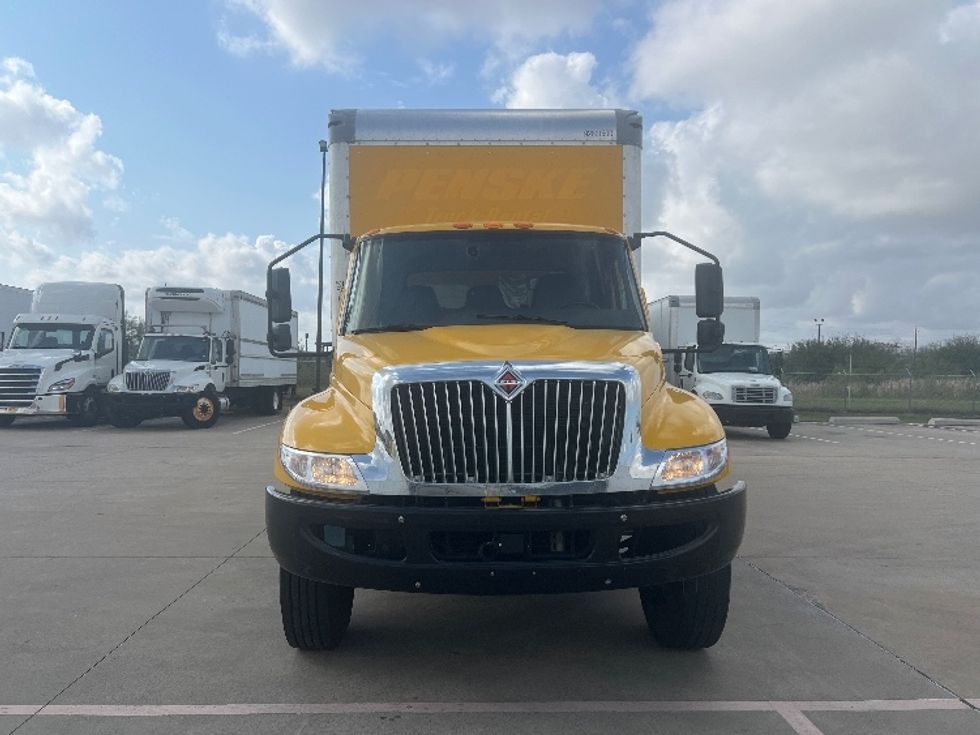 Medium Duty Box Truck-Light and Medium Duty Trucks-International-2021-MV607-San Antonio-TX-222,892\n\t\tmiles-$ 39,000 - Image 2
