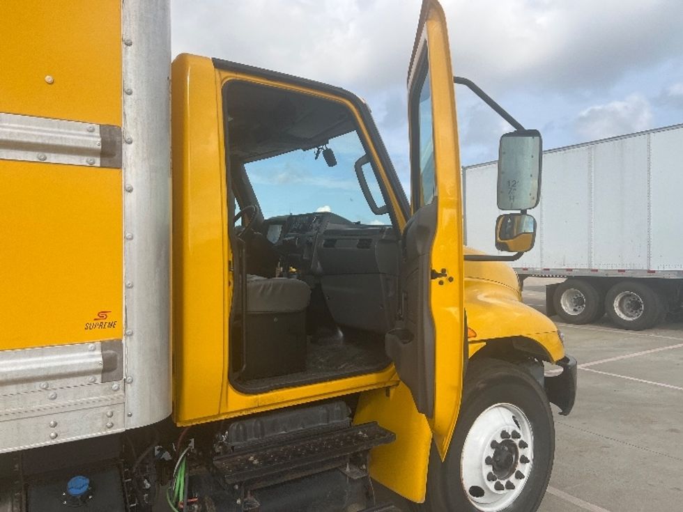 Medium Duty Box Truck-Light and Medium Duty Trucks-International-2021-MV607-San Antonio-TX-222,892\n\t\tmiles-$ 39,000 - Image 20
