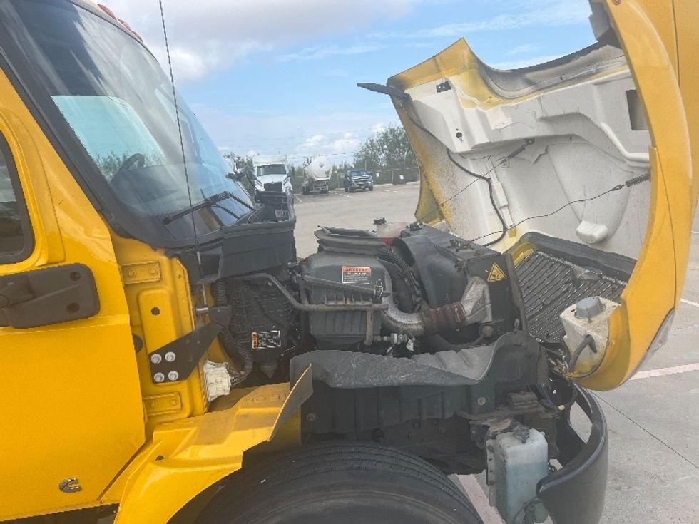 Medium Duty Box Truck-Light and Medium Duty Trucks-International-2021-MV607-San Antonio-TX-222,892\n\t\tmiles-$ 39,000 - Image 23