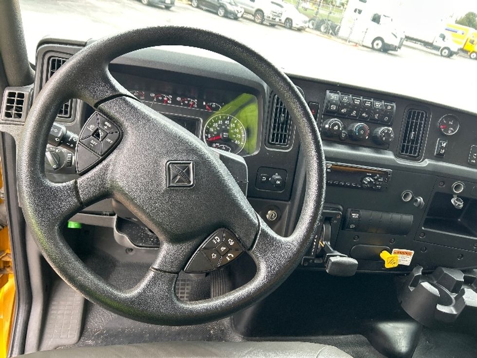 Medium Duty Box Truck-Light and Medium Duty Trucks-International-2021-MV607-San Antonio-TX-226,351\n\t\tmiles-$ 38,500 - Image 17