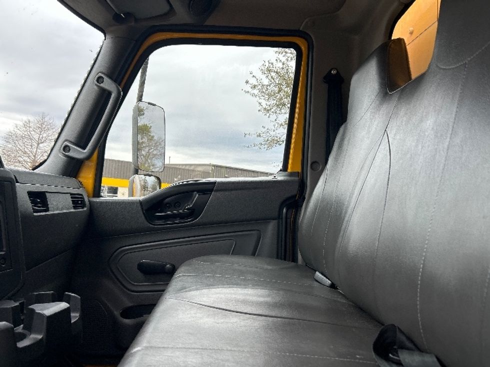Medium Duty Box Truck-Light and Medium Duty Trucks-International-2021-MV607-San Antonio-TX-226,351\n\t\tmiles-$ 38,500 - Image 19