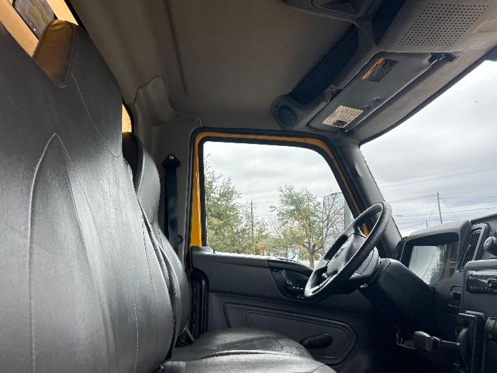 Medium Duty Box Truck-Light and Medium Duty Trucks-International-2021-MV607-San Antonio-TX-226,351\n\t\tmiles-$ 38,500 - Image 22