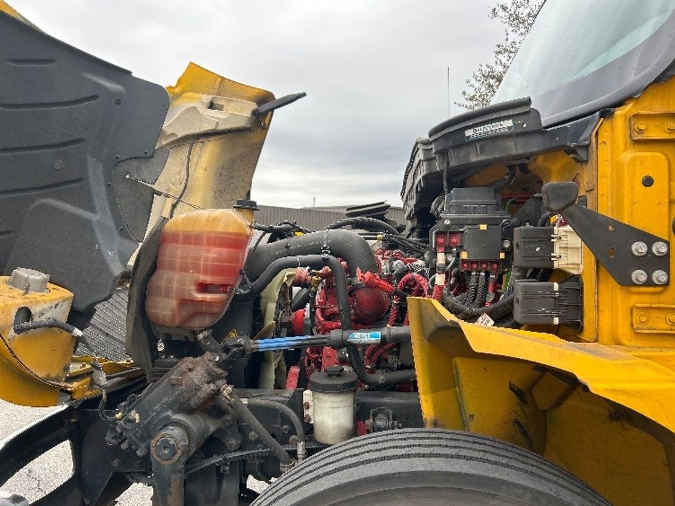 Medium Duty Box Truck-Light and Medium Duty Trucks-International-2021-MV607-San Antonio-TX-226,351\n\t\tmiles-$ 38,500 - Image 24