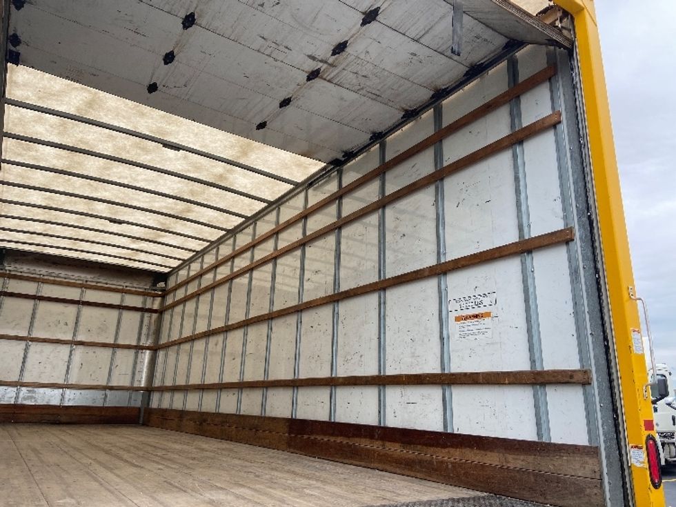 Medium Duty Box Truck-Light and Medium Duty Trucks-International-2021-MV607-San Antonio-TX-229,989\n\t\tmiles-$ 38,000 - Image 11