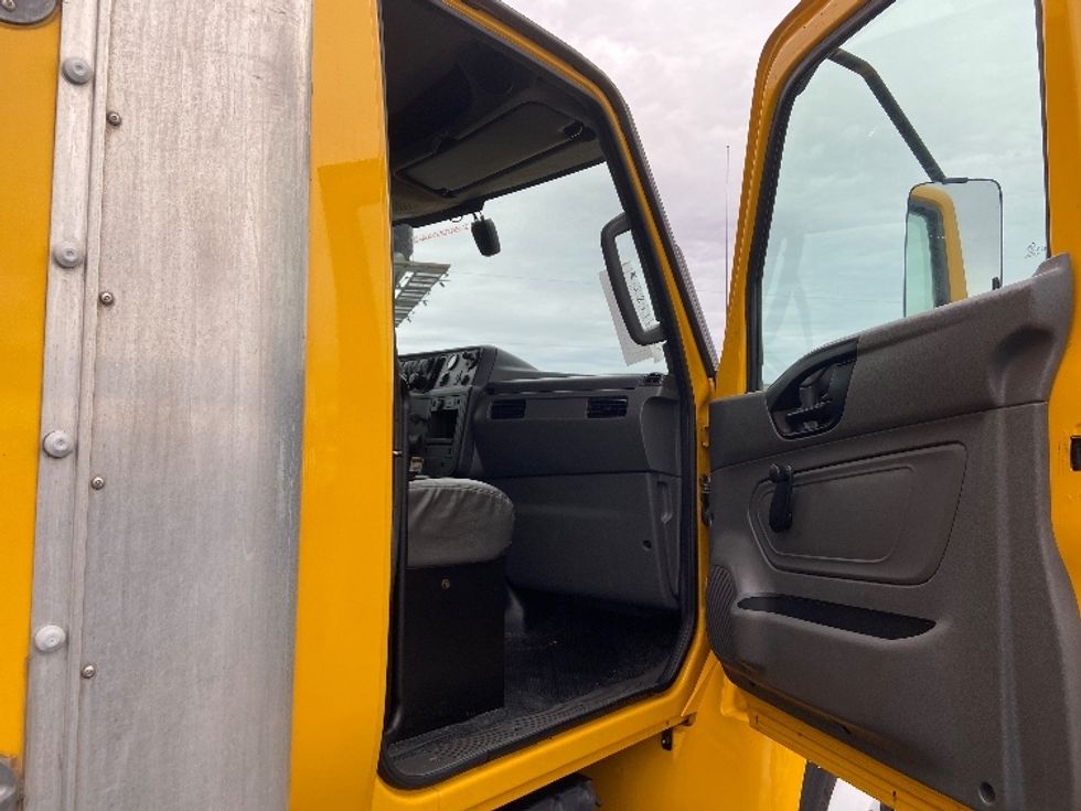 Medium Duty Box Truck-Light and Medium Duty Trucks-International-2021-MV607-San Antonio-TX-229,989\n\t\tmiles-$ 38,000 - Image 19
