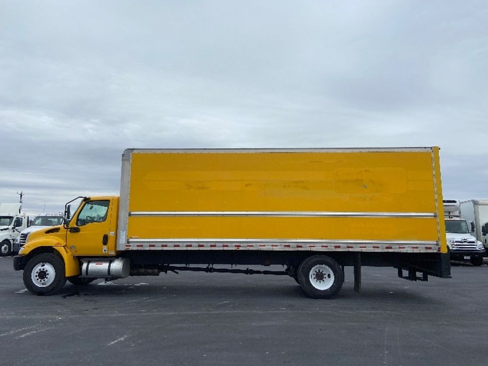 Medium Duty Box Truck-Light and Medium Duty Trucks-International-2021-MV607-San Antonio-TX-229,989\n\t\tmiles-$ 38,000 - Image 4